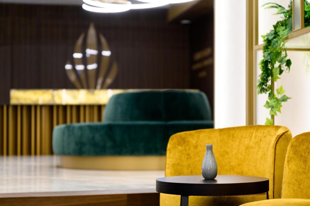 Emerald Hotel By Continental Group Budapeste Exterior foto