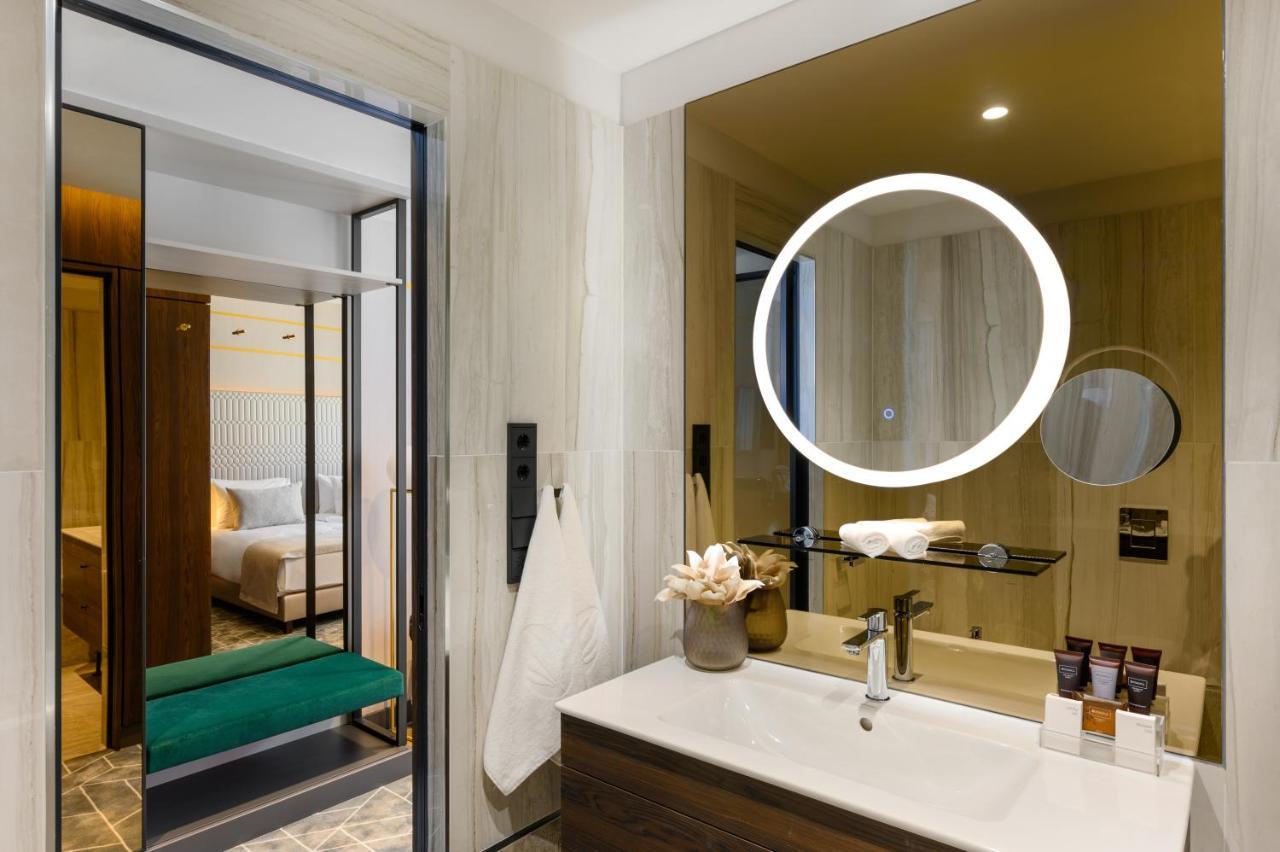 Emerald Hotel By Continental Group Budapeste Exterior foto