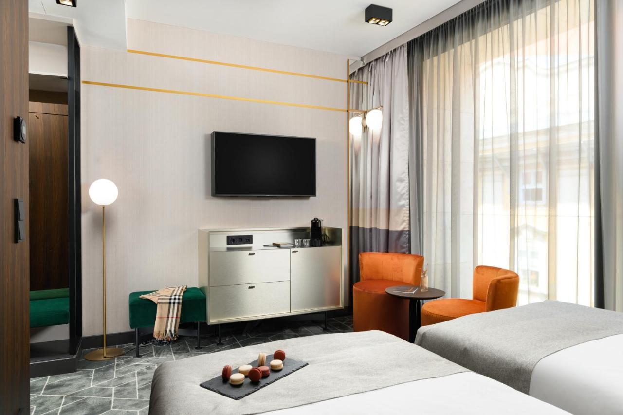 Emerald Hotel By Continental Group Budapeste Exterior foto