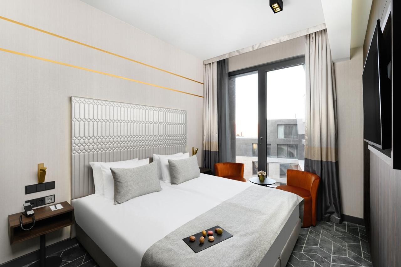 Emerald Hotel By Continental Group Budapeste Exterior foto