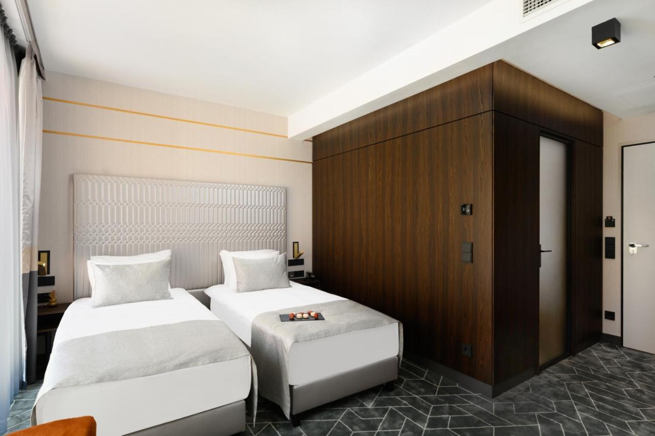 Emerald Hotel By Continental Group Budapeste Exterior foto