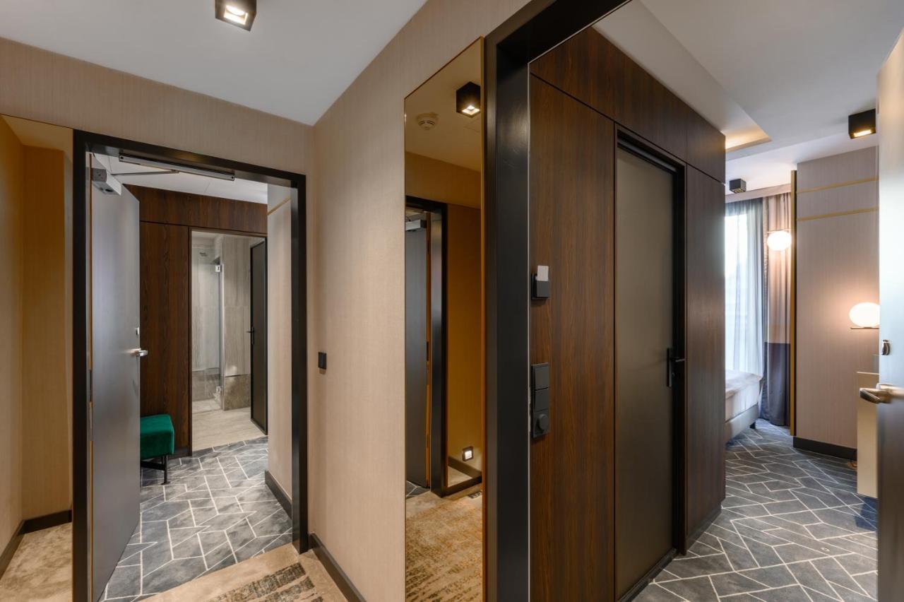 Emerald Hotel By Continental Group Budapeste Exterior foto