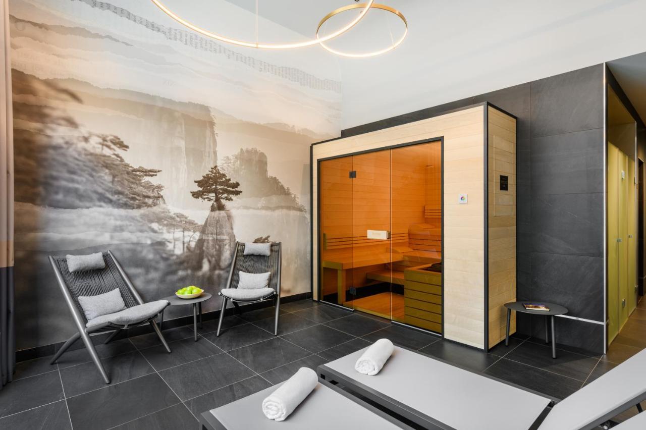Emerald Hotel By Continental Group Budapeste Exterior foto