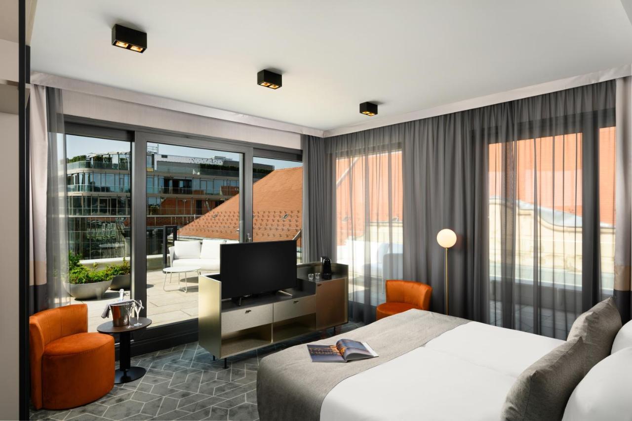 Emerald Hotel By Continental Group Budapeste Exterior foto