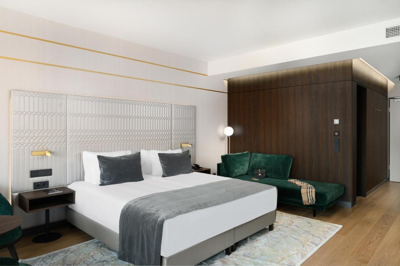 Emerald Hotel By Continental Group Budapeste Exterior foto